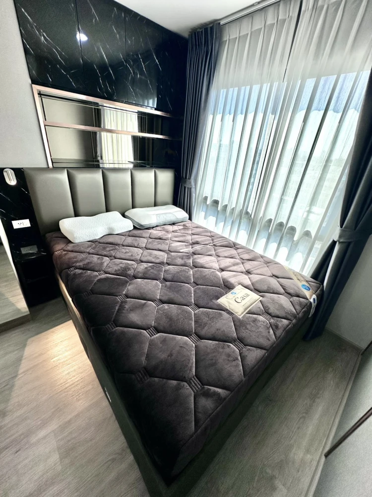 Selling Hi Condo Sukhumvit 93, corner unit. Headboard not adjacent to other units, unblocked view from the back. Fully furnished. Book now!