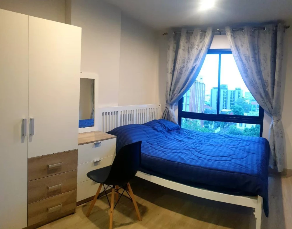 Selling a beautiful condo at Hi Ladprao 130 with pool view. Very convenient location, excellent facilities. Book now!