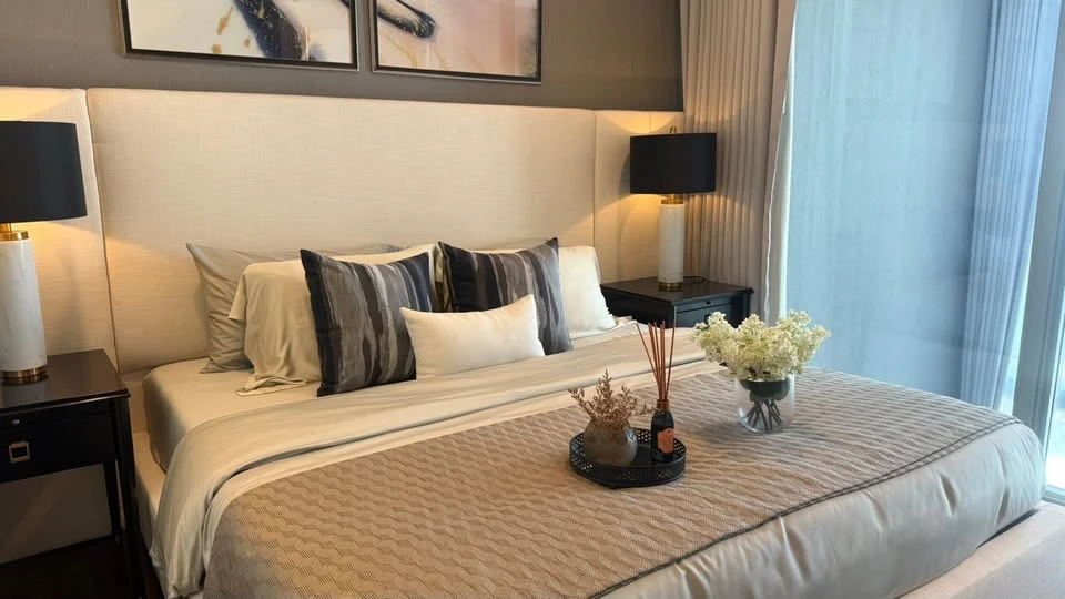 For sale: Hyde Sukhumvit 11, ready to move in, high floor, fully furnished, hurry and reserve now, don't miss out!