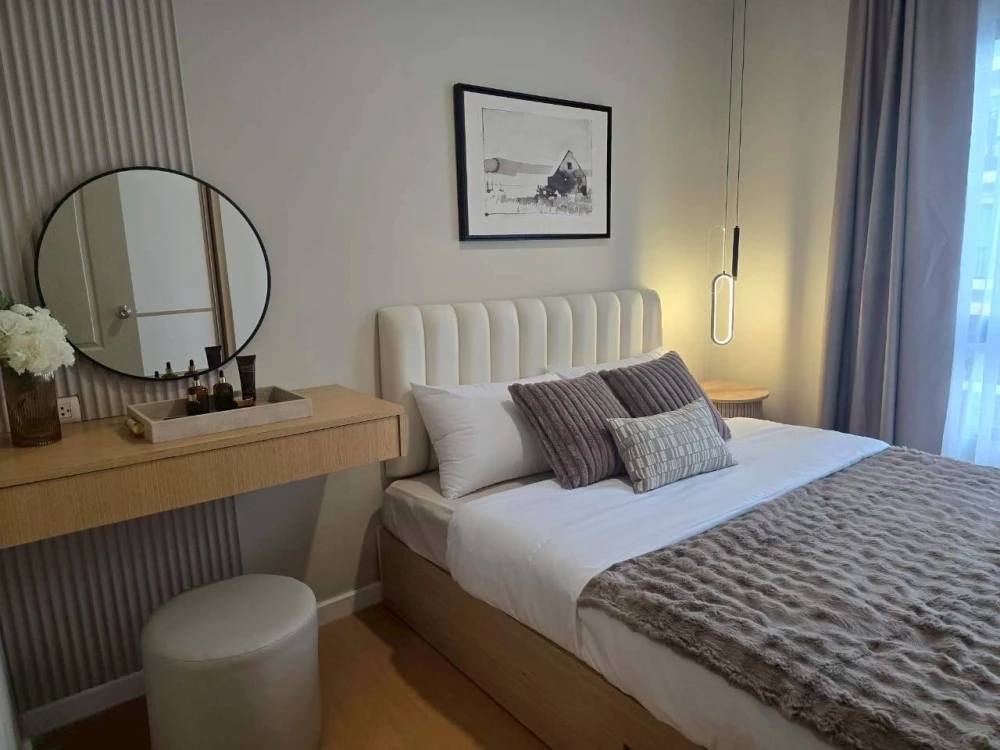 For sale: i Condo Sukhumvit 105. Stylishly decorated room. Comfortable atmosphere. Full of freebies! Must reserve quickly.