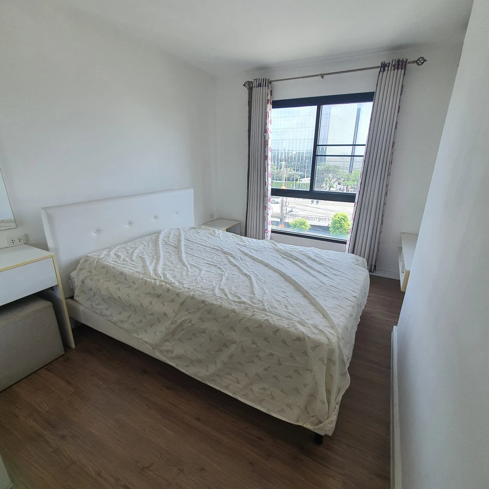 For sale: I CONDO Kaset, 4th floor, spacious room, comfortable living, comes with complete decorations, buy now, urgently.