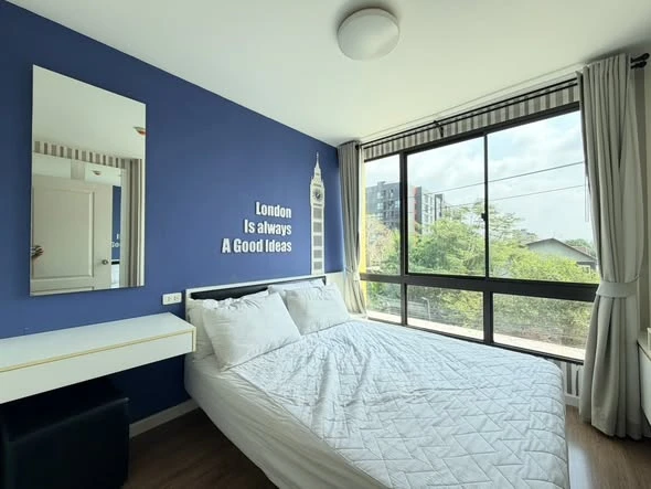 Selling iCondo Sukhumvit 103, 1 bedroom, 1 bathroom. High-quality wallpaper installed. Convenient location. Don't miss out!