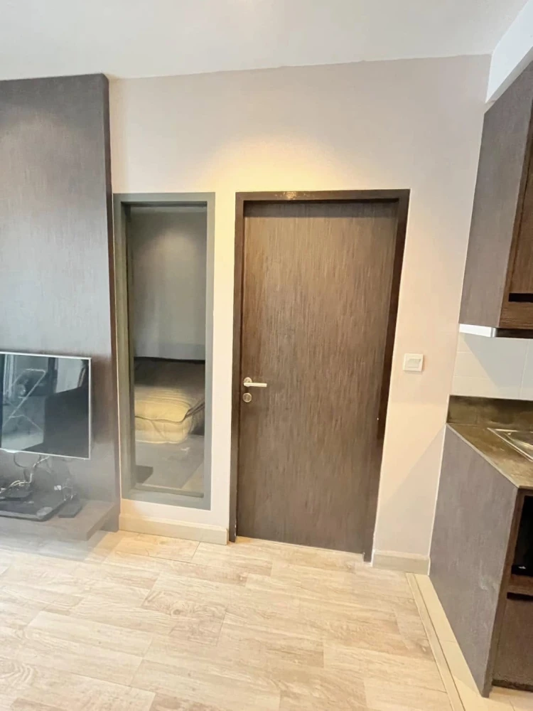 For sale: Ideo mobi rama 9, very good location, bright, clean, comfortable room, beautiful natural light, interested, book now.