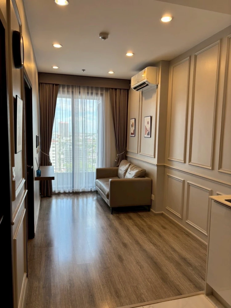 For sale: Ideo Mobi Sukhumvit 66, with a clear, open city view. The room has a spacious usable area. Hurry and reserve now!