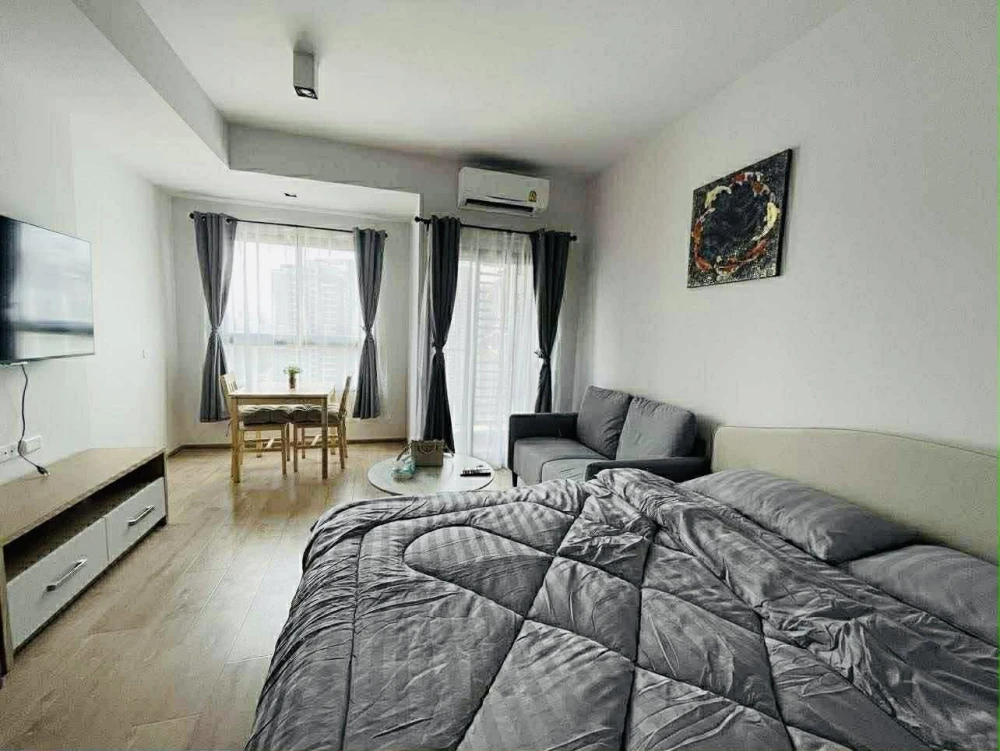 Selling IDEO RAMA 9–ASOKE studio unit. Great location, complete facilities, convenient transportation. You can't miss this opportunity!