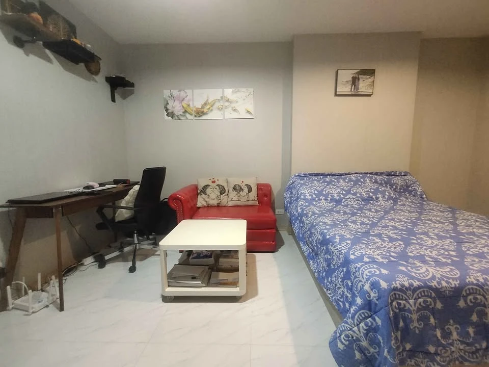 Selling IDEO Sukhumvit 115, high floor unit, great ventilation, fully furnished. Book now!
