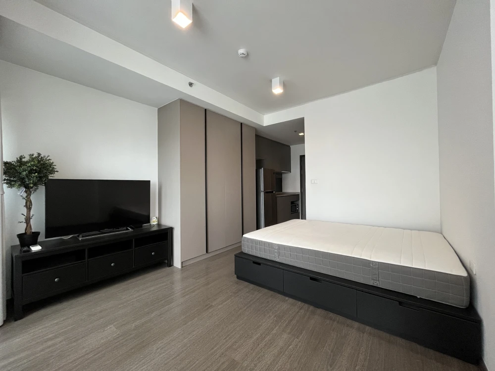 For sale: Ideo Sukhumvit 93, studio room, fully furnished, just bring your bags and move in.