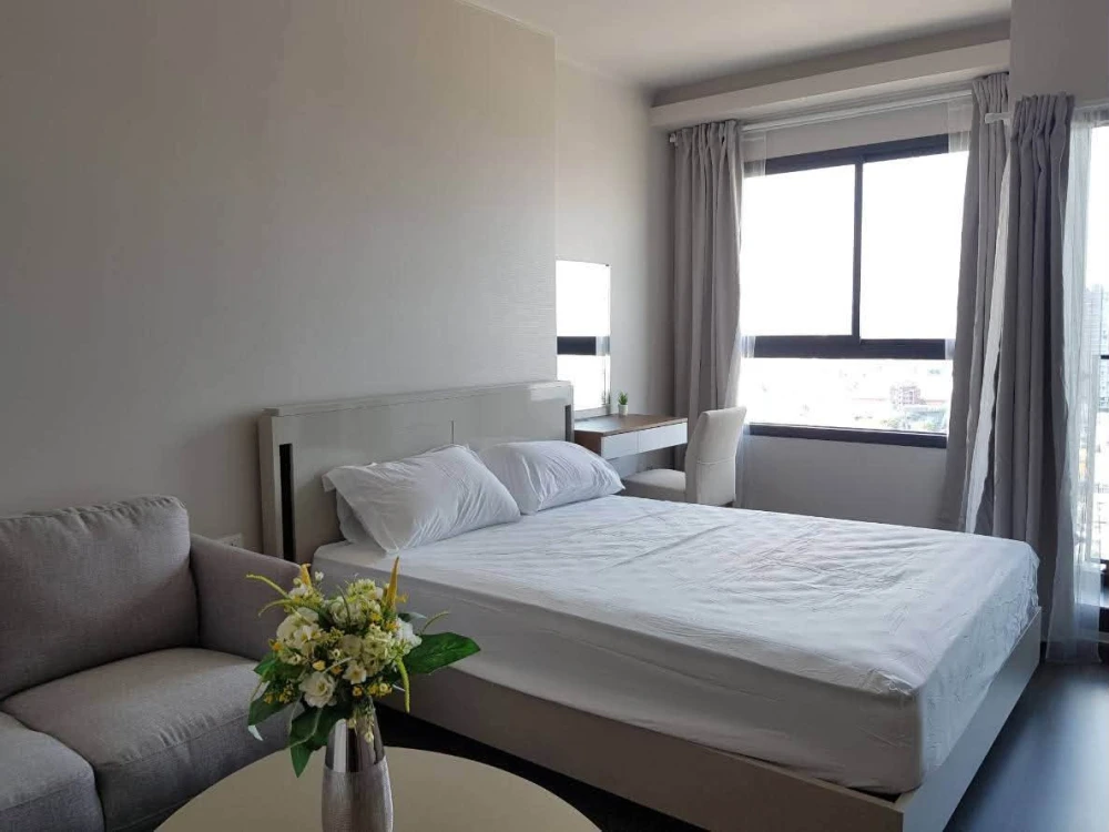 Selling Ideo Sukhumvit 93 studio unit, fully furnished, in a great location with unblocked city views. Book now!