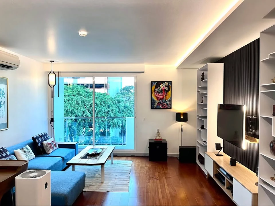 For sale: Inter Lux Premier Sukhumvit 13, 6th floor corner unit, panoramic view, 2 bedrooms, 2 bathrooms, fully furnished, must reserve.