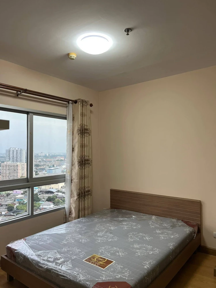 Ivy River Ratburana for sale: 1 bedroom unit with spacious living area, stunning Chao Phraya River views, and fully furnished. Book now!
