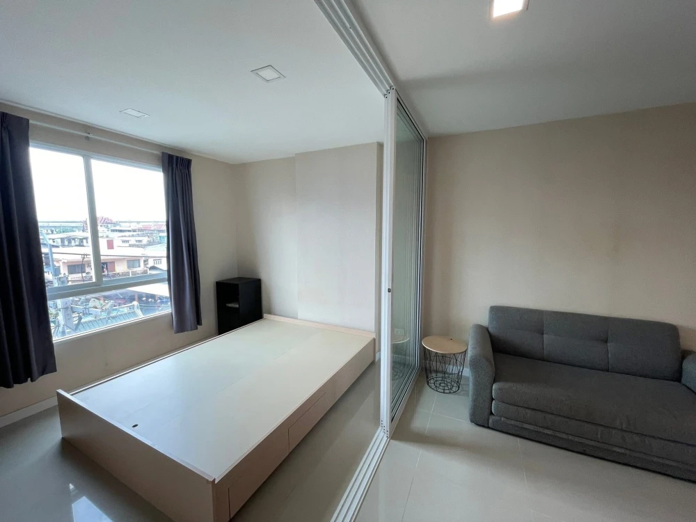 Selling JW Condo @ Donmuang. Fully furnished unit with complete amenities and unobstructed view. Don't miss out!