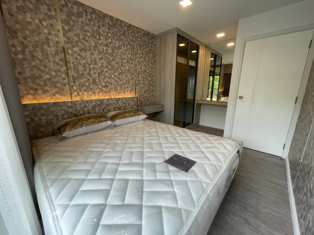 Selling Kave Ava condo, 3rd floor. Spacious room, fully furnished and ready to move in. Interested? Book now!