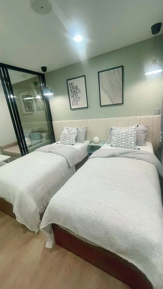 Selling a Kave Town Shift condo unit on the 5th floor. Great location, convenient transportation, fully furnished. Just bring your bags and move in!