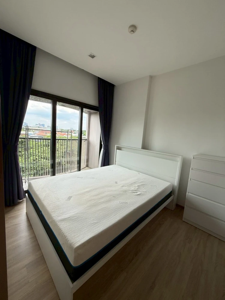 For sale/rent: Kawa Haus Onnut 77, large room, lots of usable space, comes with complete furniture, just bring your bags and move in.