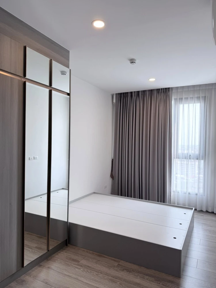 Selling Knightsbridge Collage Sukhumvit 107, a high-floor condo with unobstructed views, offering a peaceful and private atmosphere, perfect for true