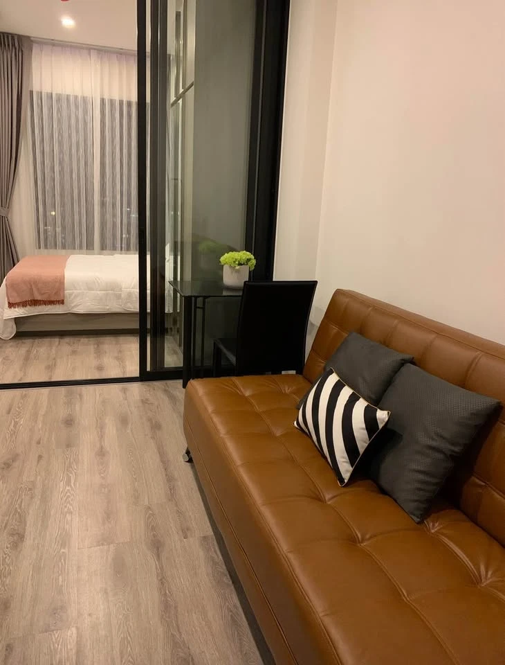 For sale: KnightsBridge Prime On-Nut, a nice room with an open view, no buildings blocking it, comes with complete facilities, don't miss out.