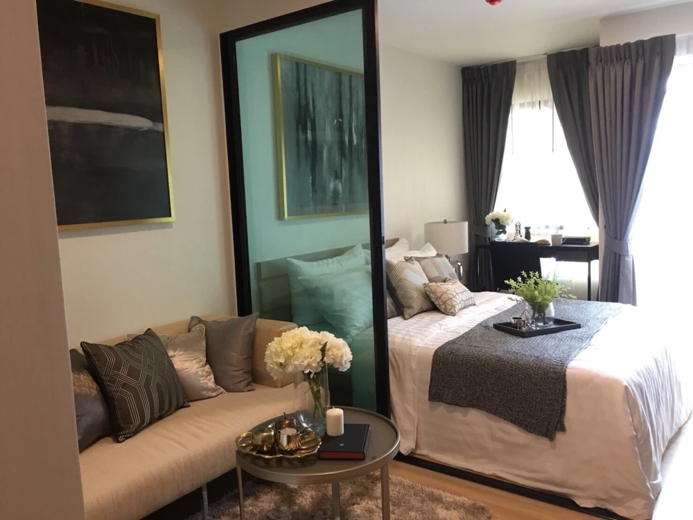 Selling Knightsbridge Skycity Saphanmai. Beautifully decorated unit with a consistent color scheme. Excellent location and complete amenities.Book now