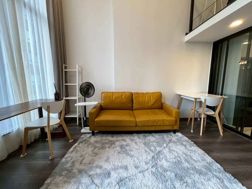Knightsbridge Space Ratchayothin for sale, very high ceiling, balcony facing north, facing Major Ratchayothin, open view, not blocked, reserve now.