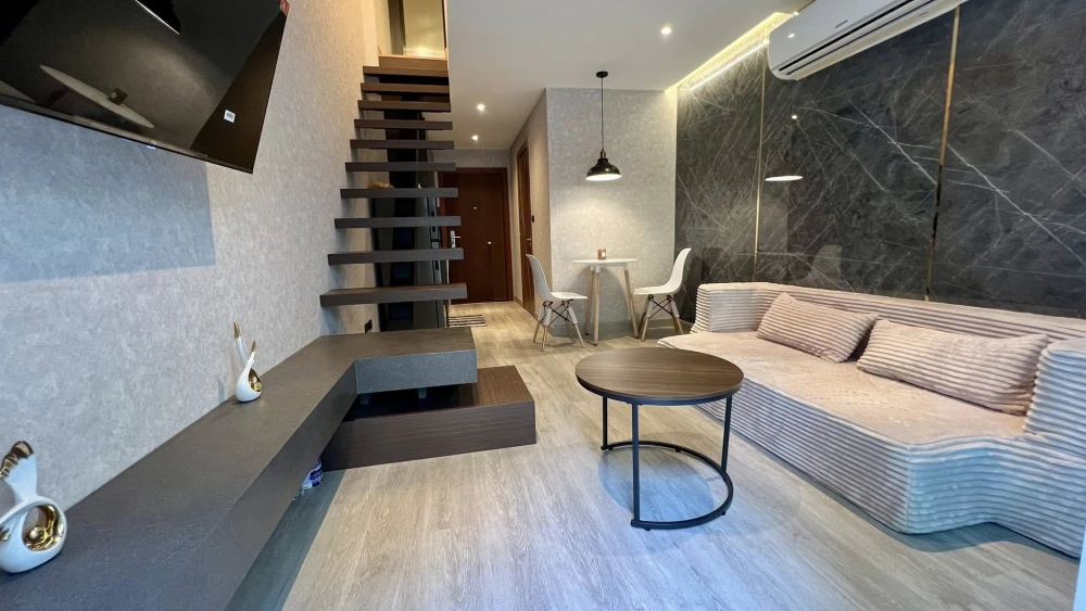 Laguna Beach Resort 2 for sale, beautiful rooms, fully furnished, ready to move in. Interested in owning one? Hurry and reserve now!