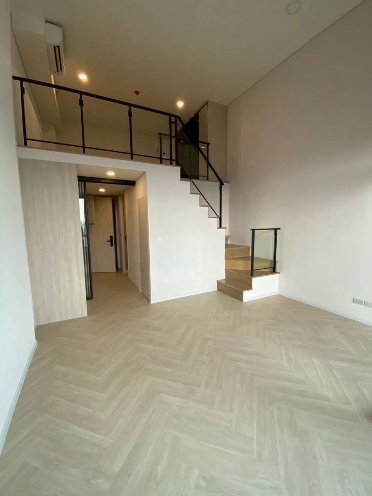 For sale Landmark @MRTA Station, Building B, 15th floor, North side, 2-storey room, very beautiful room number, hurry to reserve before you miss out.