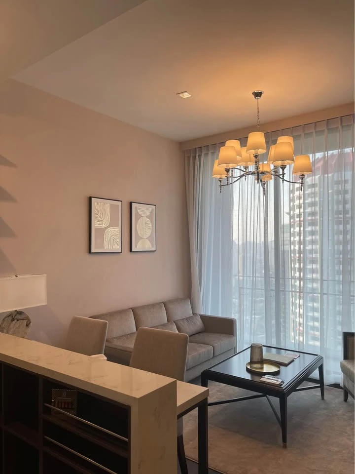 For sale: Laviq Sukhumvit 57, very high floor, great city view, fully furnished, don't miss out!
