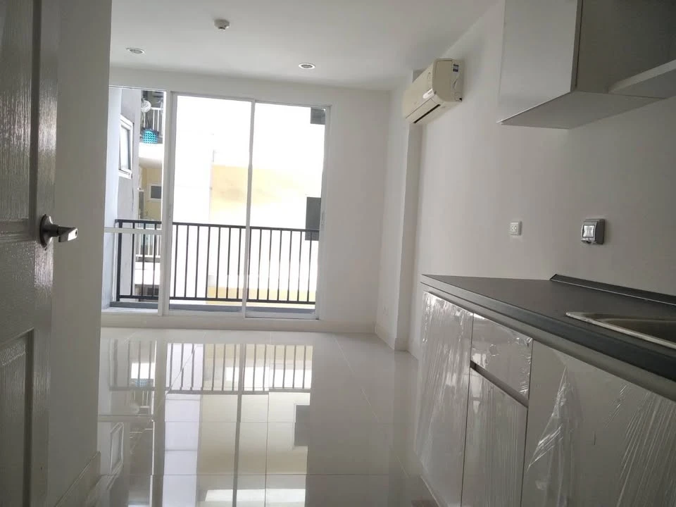 For sale: Levo Ladprao 18 phase 2, spacious rooms, plenty of living space, great price, come and own it today.