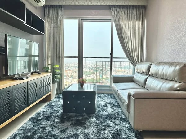 For sale: Life Ratchadapisek, corner unit with privacy, plenty of usable space, beautiful view, not blocked, hurry and reserve now!