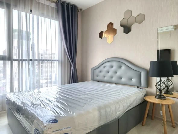 Life Sukhumvit 48 for sale. High floor unit, fully furnished, spacious. Book now!