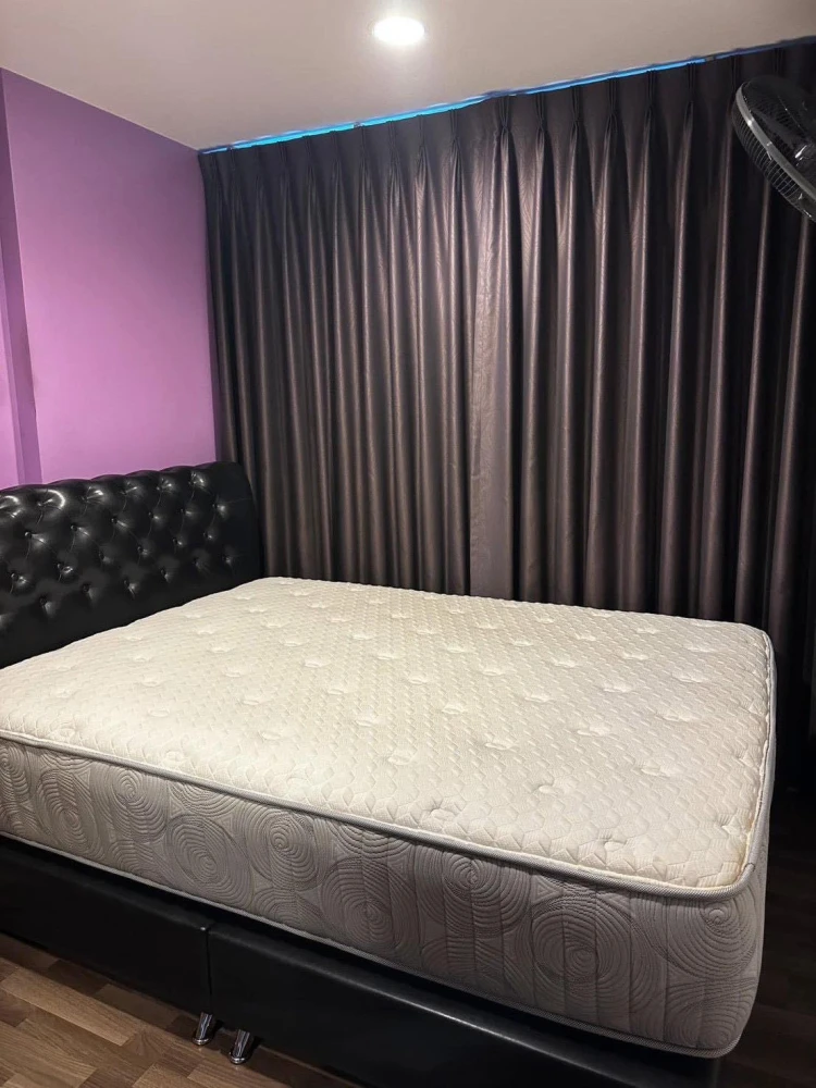 Selling Living Nest Ramkhamhaeng, Building B, 4th floor. Beautiful pink-themed room, fully furnished. Book now!