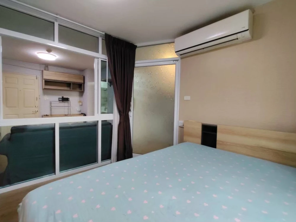 Selling Lumpini Condotown Bodindecha-Ramkhamhaeng. Nice unit on the 8th floor, great location, and complete amenities. Book now!