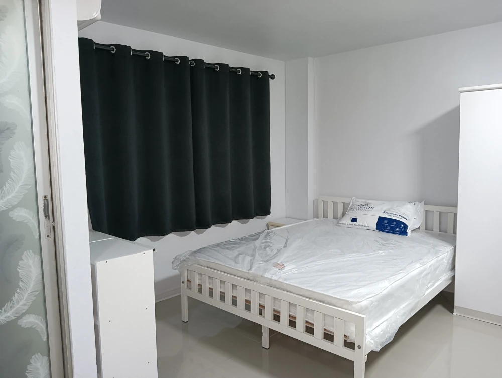 For sale: Lumpini Condotown Bodindecha-Ramkhamhaeng Studio room, fully furnished, don't miss out.