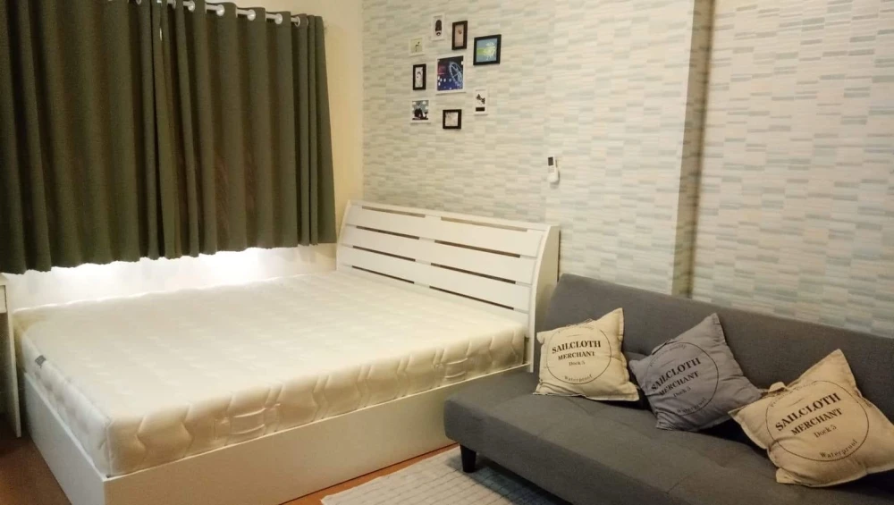 Selling Lumpini Condotown Chonburi - Sukhumvit. Nice unit with high-quality wallpaper and fully furnished. Book now!