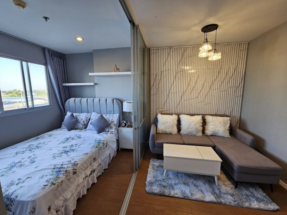 Selling Lumpini Condotown North Pattaya Sukhumvit. A lovely unit with high-quality built-in furniture and complete furnishings. Don't miss out!