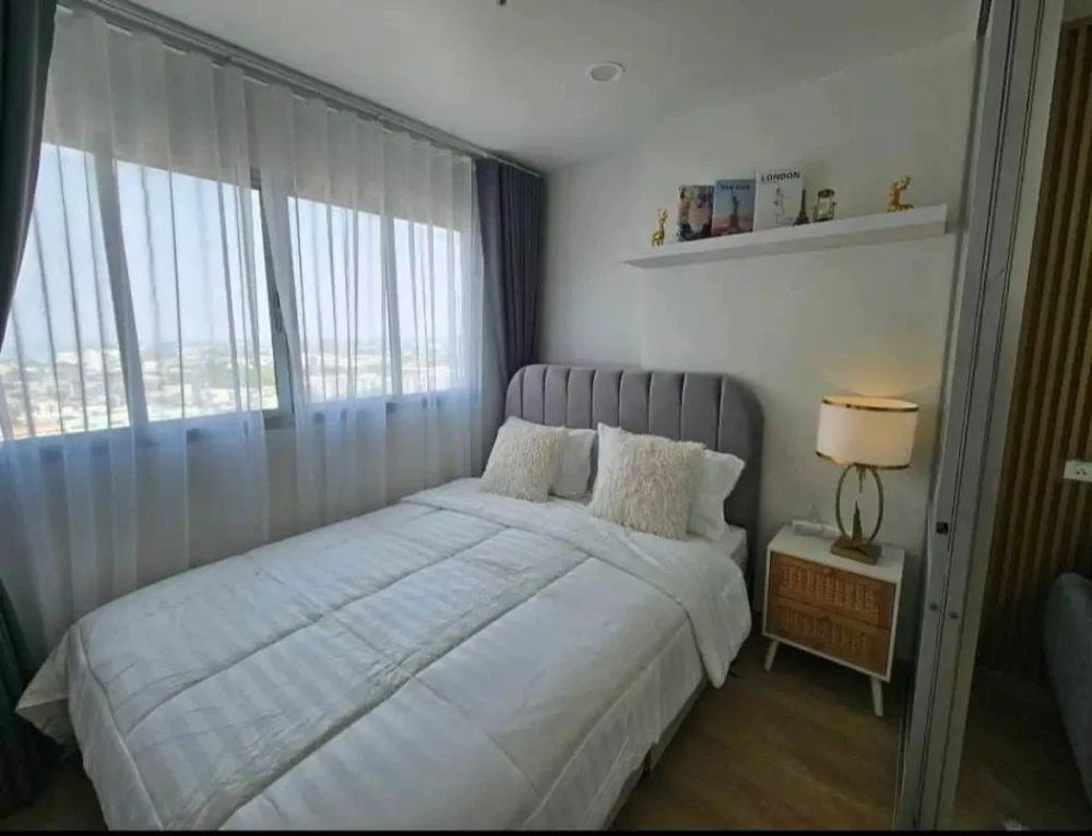 Selling Lumpini Condotown North Pattaya Sukhumvit. Beautifully decorated unit with high-quality built-in furniture. Don't miss out!
