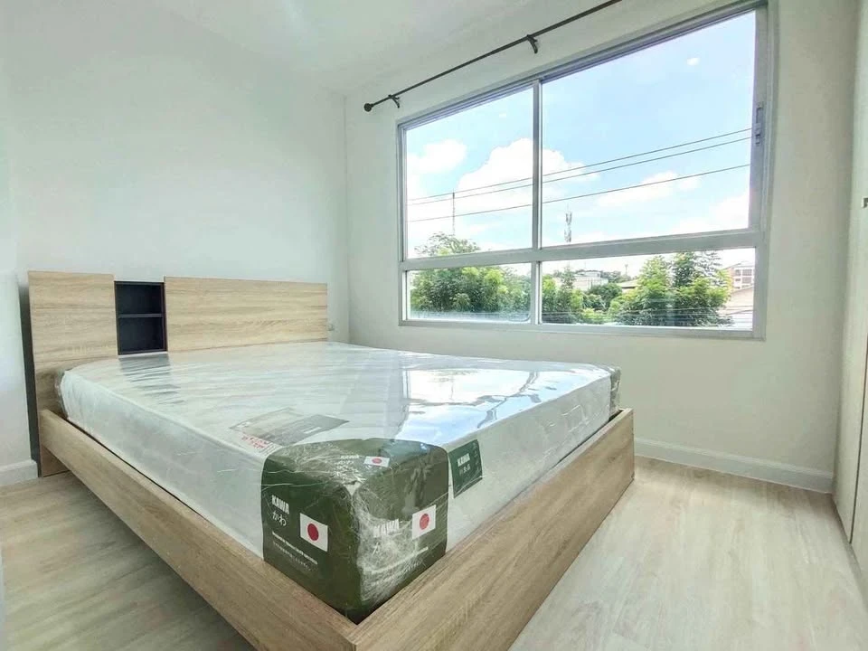 For sale: Lumpini Park Nawamin-Si Burapha, corner unit, not crowded, good location, convenient transportation, open view, not blocked, reserve now!