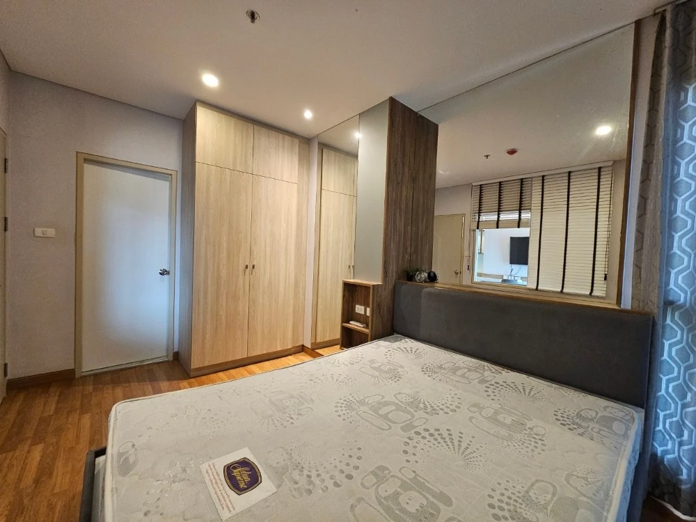 For sale: Lumpini Park Vibhavadi-Chatuchak, a lovely room decorated in a cool theme, comes with complete amenities. Reserve now!