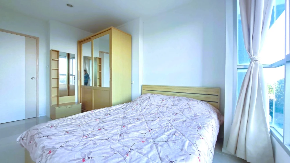 For sale: Lumpini Parkbeach Jomtien, 5th floor, comes with complete furniture and appliances. Reserve now, hurry!