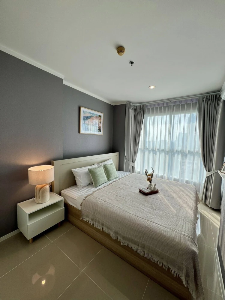 Selling a lovely condo at Lumpini Parkbeach Jomtien. Fully furnished and equipped with all amenities. Book now!