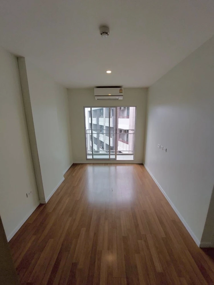 For sale Lumpini Place Bangna Km.3 1 bedroom 1 bathroom, good location, empty room, decorated room, don't miss it, reserve now.