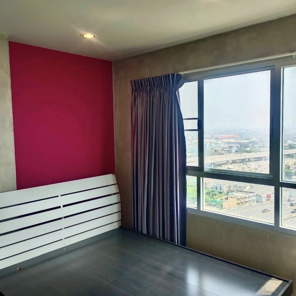For sale: Lumpini Place Borom Ratchachonni–Pinklao, high floor, ready to move in, just bring your bags and reserve now!