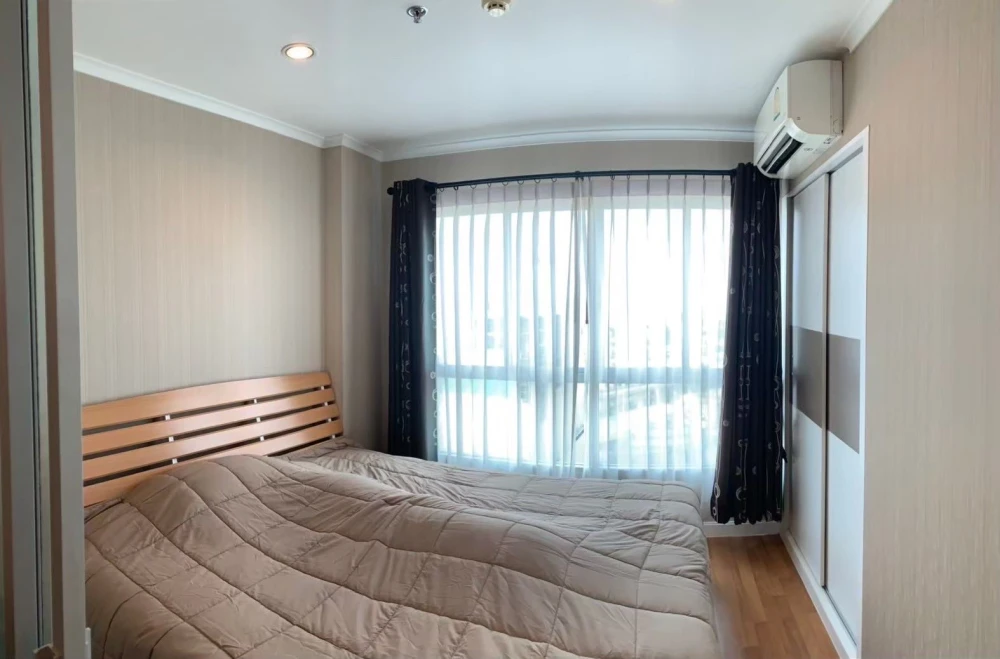 Selling a ready-to-move-in condo at Lumpini Place Ratchayothin. Fully furnished. Just bring your bags! Book now!