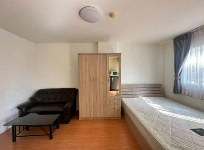Selling a 7th-floor unit at Lumpini Township Rangsit Klong 1. Fully furnished, ready to move in!
