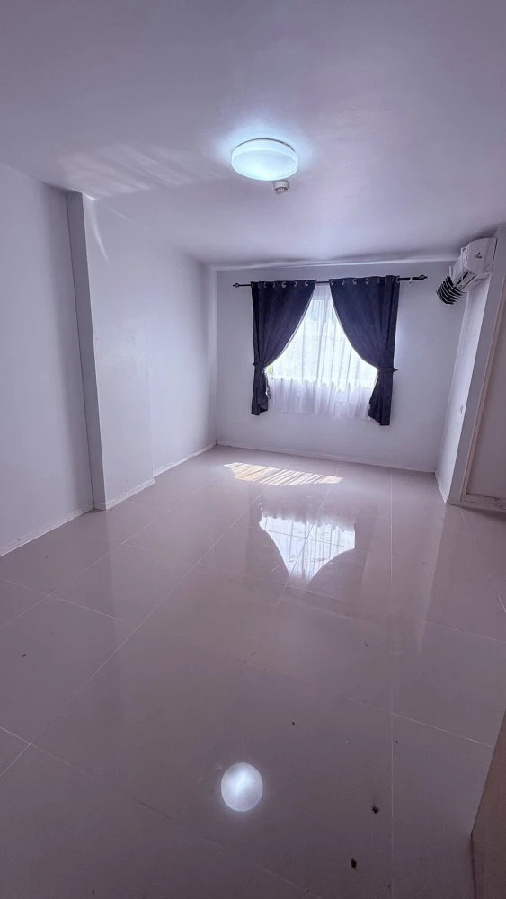 Selling a lovely 1-bedroom unit at Lumpini Township Rangsit Klong 1, 4th floor, fully furnished. Don't miss this great deal!