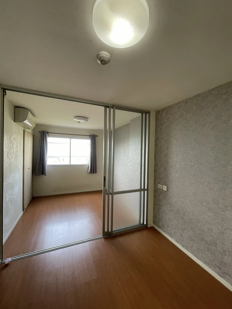 For sale: Lumpini Township Rangsit Klong 1, a nice room, good location, comes with complete facilities, don't miss it.
