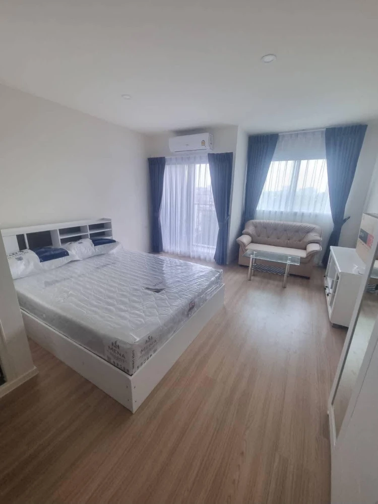 Selling 10 units on the 7th floor of Lumpini Ville Chaengwattana. Fully furnished. Book now!