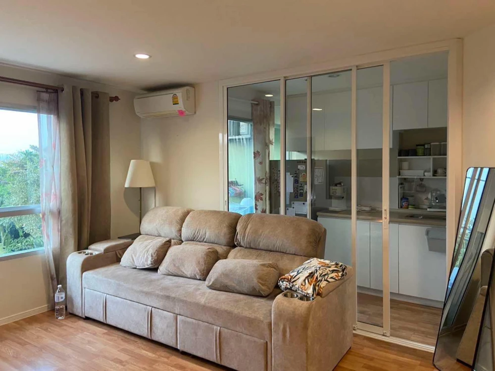 For sale: Lumpini Ville Nakhon In Riverview, spacious room, lots of usable space, comes with complete furniture, reserve now.