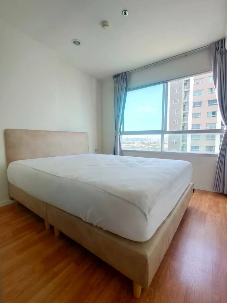 For sale: Lumpini Ville Nakhon In Riverview, a lovely room with complete furniture. If you're looking for something this good, hurry and reserve now!