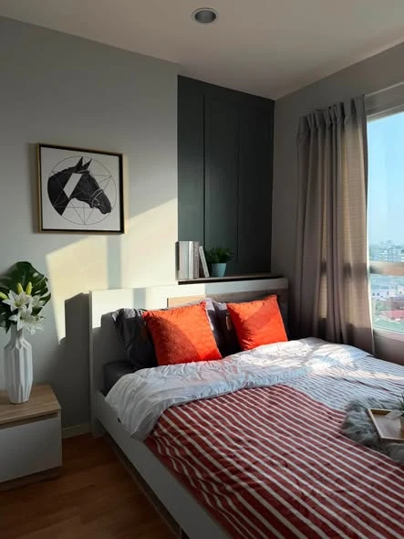 Selling a lovely, fully furnished condo at Lumpini Ville Nakhon In Riverview. Excellent location. Don't miss out!