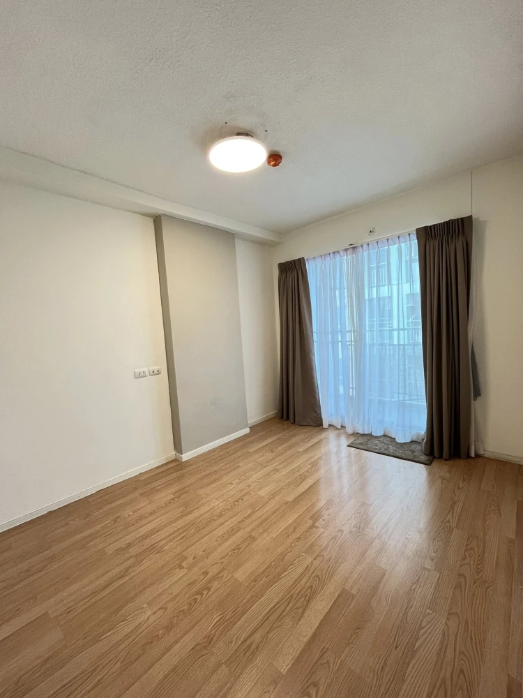 For sale Lumpini Ville Onnut – Ladkrabang, corner room, not crowded, good location, complete facilities, don't miss it.