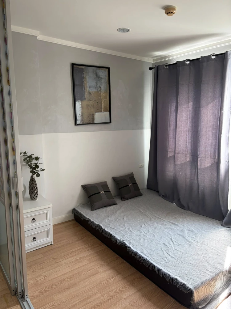 Selling Lumpini Ville Pattanakarn New Phetchaburi, fully furnished and equipped with appliances, ready to move in. Book now!